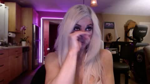 DanikaWhite69 online show from October 25, 9:19 am