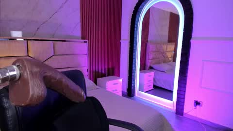 Dani Phonenix online show from November 7, 7:38 pm