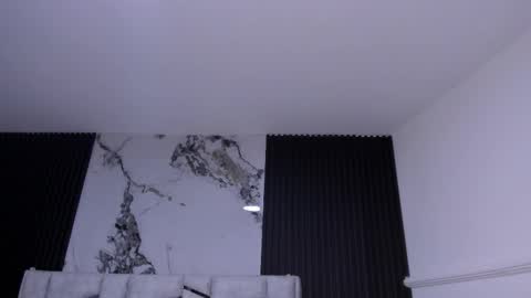 Dani Phonenix online show from February 6, 11:35 am