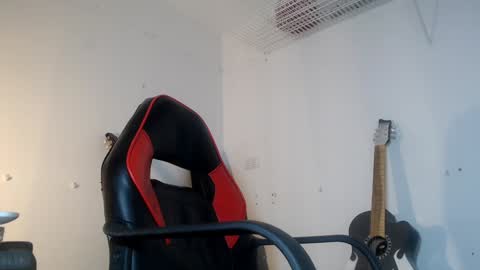 dann_hill_1 online show from January 3, 11:01 pm