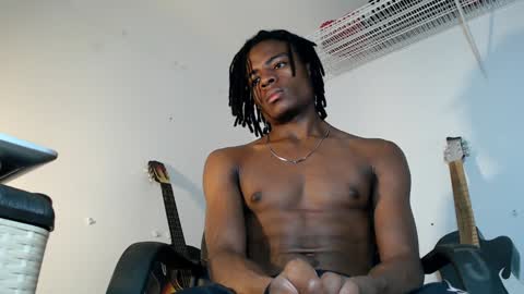 dann_hill_1 online show from February 8, 3:41 am