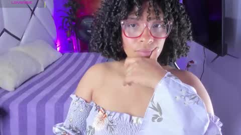 Snapshot of danna_berry chatting on September 11, 2:40 pm DannaBerry online show from September 11, 2:40 pm