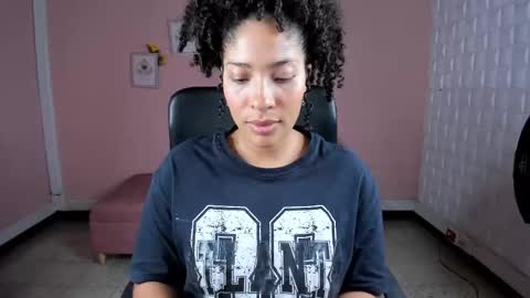 Snapshot of danna_berry chatting on January 17, 2:50 pm DannaBerry online show from January 17, 2:50 pm