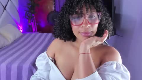 Snapshot of danna_berry chatting on September 22, 6:56 pm DannaBerry online show from September 22, 6:56 pm