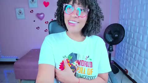 Snapshot of danna_berry chatting on March 10, 3:20 pm DannaBerry online show from March 10, 3:20 pm