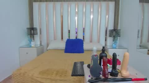 Snapshot of danna_flame chatting on September 25, 7:54 pm Danna Flame online show from September 25, 7:54 pm