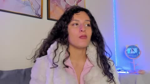 Snapshot of danna_lovs chatting on January 28, 1:49 pm Danna Lovs online show from January 28, 1:49 pm