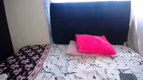 danna martinez33 online show from March 13, 7:39 pm