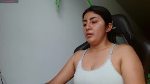 Snapshot of danna_peterson chatting on October 22, 8:54 pm Danna online show from October 22, 8:54 pm