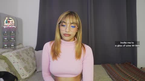 Snapshot of dannielle_ chatting on December 27, 10:16 pm online show from December 27, 10:16 pm