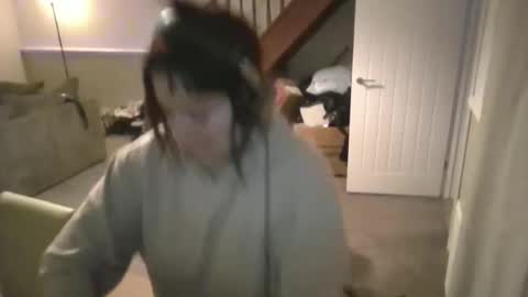 Latex Sluts online show from November 24, 11:36 pm