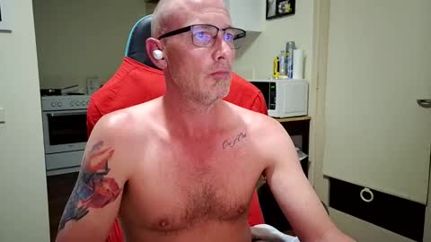 dannozdirekt online show from November 15, 12:40 pm