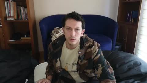 Snapshot of danruiz33 chatting on October 5, 4:58 pm Dan online show from October 5, 4:58 pm