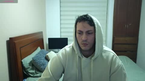 Snapshot of danruiz33 chatting on October 11, 3:55 am Dan online show from October 11, 3:55 am