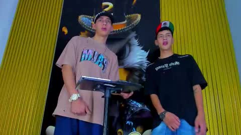 dante_brown1 online show from November 6, 10:13 pm