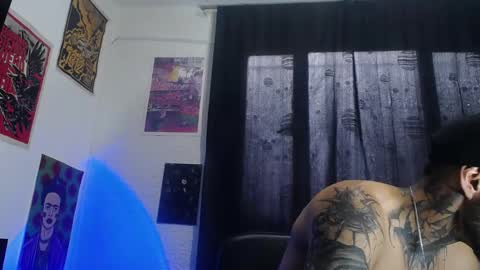 Snapshot of dante_d_angelo_ chatting on March 6, 7:21 pm dante_d_angelo_ online show from March 6, 7:21 pm