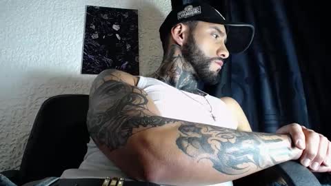Snapshot of dante_d_angelo_ chatting on September 27, 9:51 am dante_d_angelo_ online show from September 27, 9:51 am