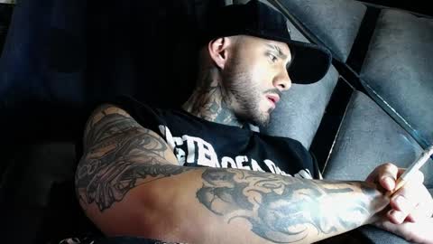 dante_d_angelo_ online show from April 3, 11:22 pm