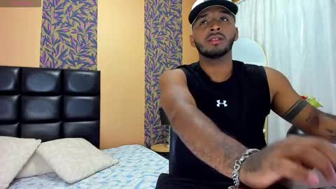 Snapshot of dante_jons chatting on October 19, 11:09 pm dante_jons online show from October 19, 11:09 pm