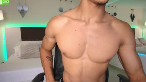 Snapshot of danteestone chatting on February 25, 11:48 pm Dante online show from February 25, 11:48 pm