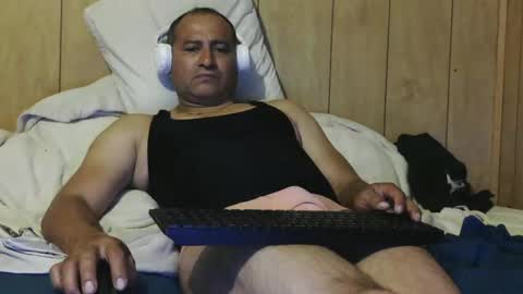Snapshot of dantehot82 chatting on October 8, 1:57 am dantehot82 online show from October 8, 1:57 am