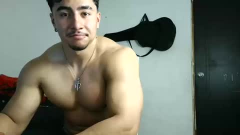 Snapshot of dantevicius chatting on October 24, 10:43 pm Dante Vicius online show from October 24, 10:43 pm