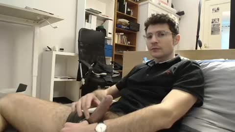 Snapshot of dantheman233 chatting on January 9, 9:58 am Daniel online show from January 9, 9:58 am