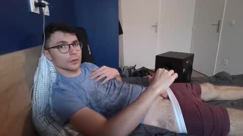 Snapshot of dantheman233 chatting on September 25, 2:35 pm Daniel online show from September 25, 2:35 pm
