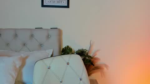 Antonella Mora online show from September 27, 1:42 pm