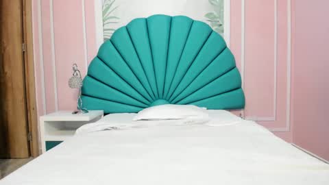 Snapshot of daphne_fox_ chatting on January 29, 5:51 am Daphne online show from January 29, 5:51 am