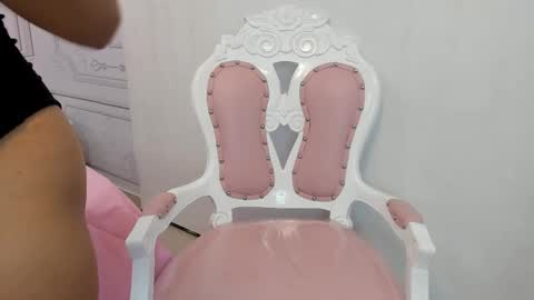 Snapshot of daphne_fox_ chatting on March 12, 5:57 am Daphne online show from March 12, 5:57 am