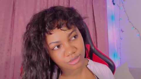 Daphne online show from December 18, 12:00 pm