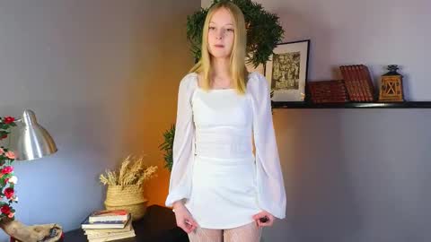 Kami online show from November 5, 4:14 am