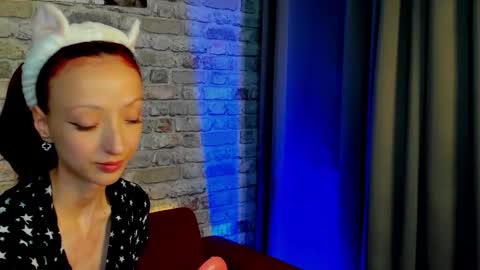 Snapshot of daria_j chatting on September 29, 4:33 am Daria J online show from September 29, 4:33 am