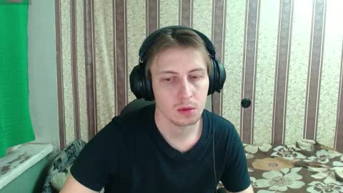 darienlarge online show from November 21, 6:28 pm