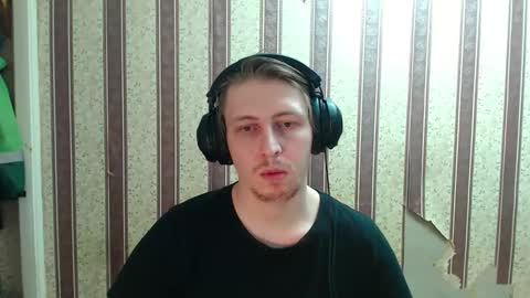 Snapshot of darienlarge chatting on October 7, 6:26 pm darienlarge online show from October 7, 6:26 pm