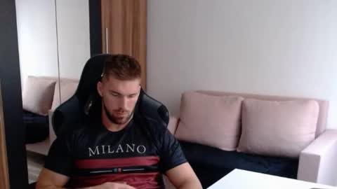 darius_94 online show from November 11, 11:12 am