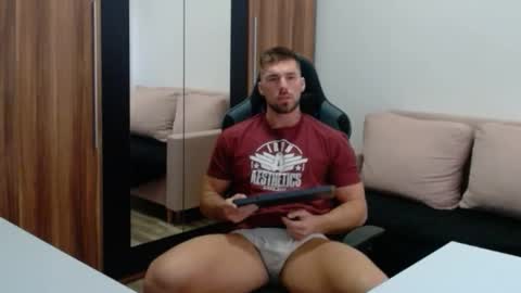 darius_94 online show from February 21, 12:30 pm