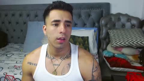 Darius Phoenix  online show from February 26, 7:55 am