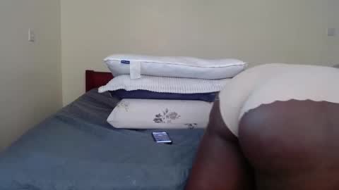 dark_qween online show from January 14, 6:54 am