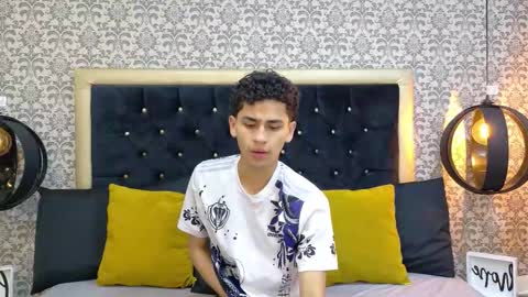 dark_sultan online show from February 23, 10:34 pm