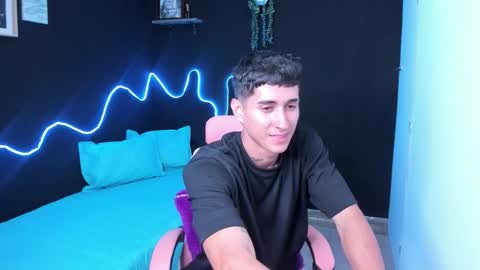 dark_valentino online show from March 4, 2:08 am