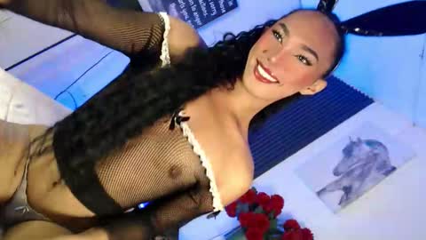 its me monica online show from November 8, 11:52 pm