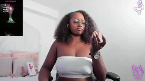Snapshot of darle_volant chatting on October 1, 11:36 pm Darle Volant online show from October 1, 11:36 pm
