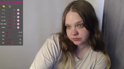 Snapshot of darling_tony18 chatting on September 14, 1:34 pm darling_tony18 online show from September 14, 1:34 pm