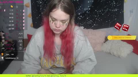 Snapshot of darling_tony18 chatting on December 4, 11:41 pm darling_tony18 online show from December 4, 11:41 pm