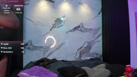  Darnell Queen online show from February 14, 7:44 am