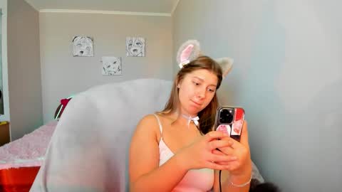 Snapshot of dashechka chatting on October 17, 6:06 am Dasha online show from October 17, 6:06 am