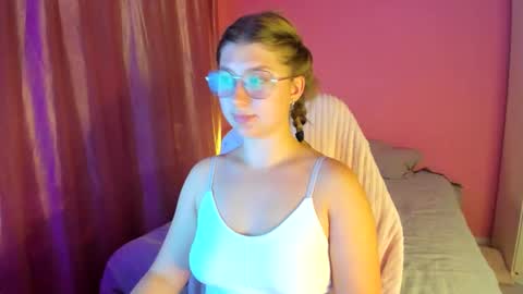 Snapshot of dashechka chatting on September 26, 3:42 pm Dasha online show from September 26, 3:42 pm