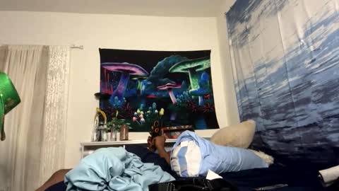 BeyJackson online show from March 3, 5:25 am